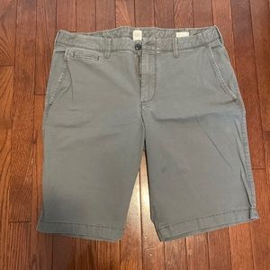 12” Gap khaki shorts